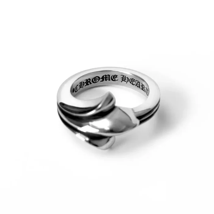 CH 720 HALF CROSS TAIL RING
