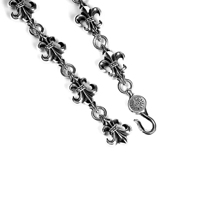 CH BS FLEUR CROSS CUT OUT LINK BRACELET