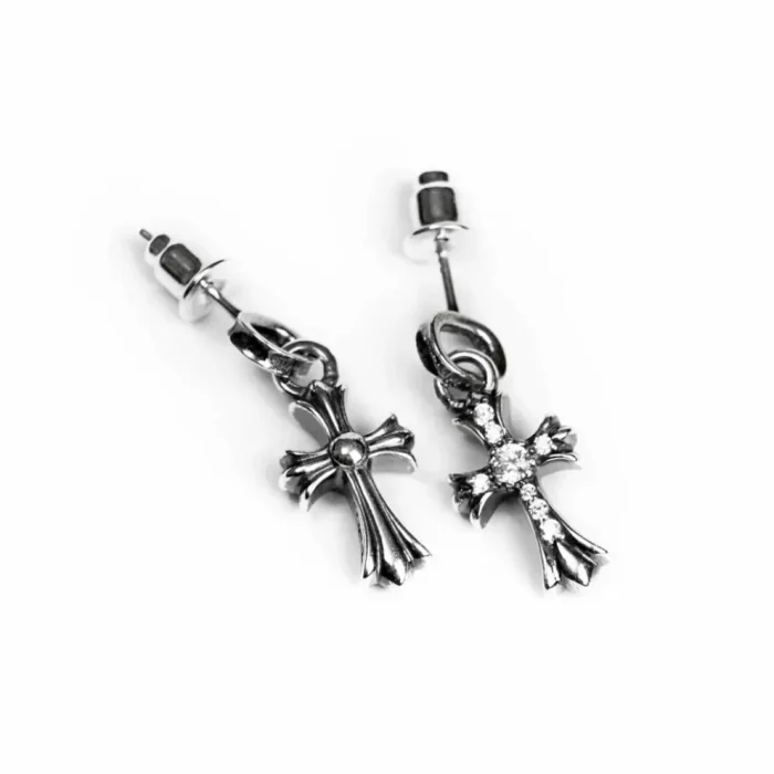CH CROSS BABY FAT STUD EARRINGS WITH PAVÉ DIAMOND AND PAVÉ DIAMOND CUFF