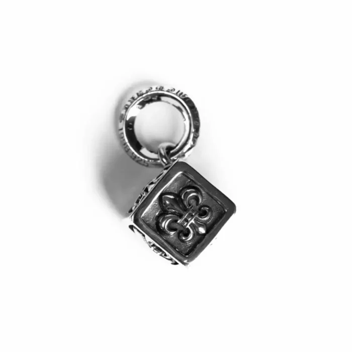 CH FLEUR CUBE PENDANT